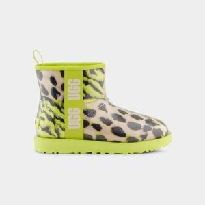🚫SOLD/Classic Clear Mini Animalia UGGS Size 10
